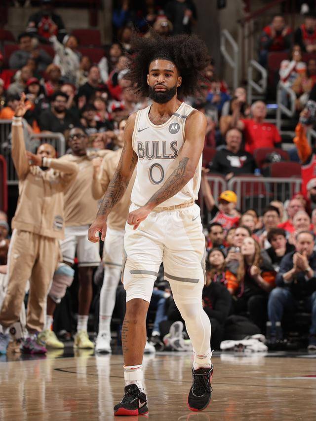 九游体育APP 勇士险胜独行侠 