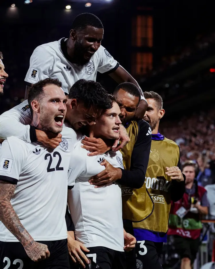 包含里程碑夜！多特蒙德造点机会，英超国际比赛日刷纪录，质疑声仍在，年轻球员得到机会的词条